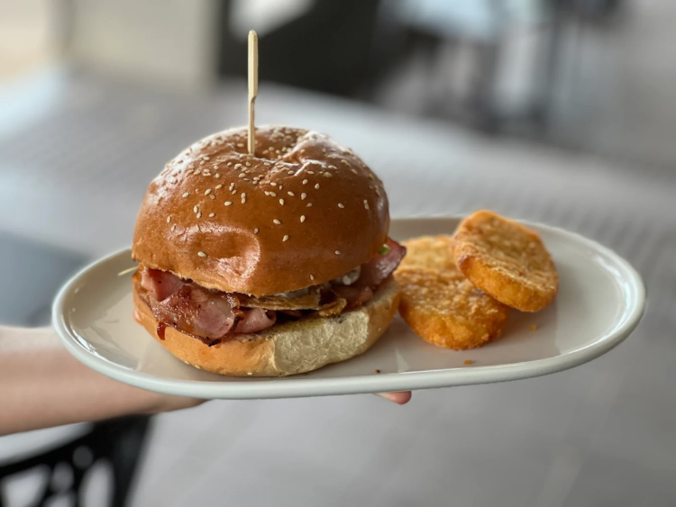 Nouli's Cafe slider image