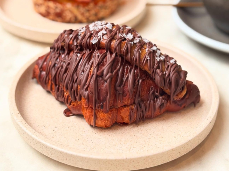 Dipcro Pastry - Chevron Island slider image