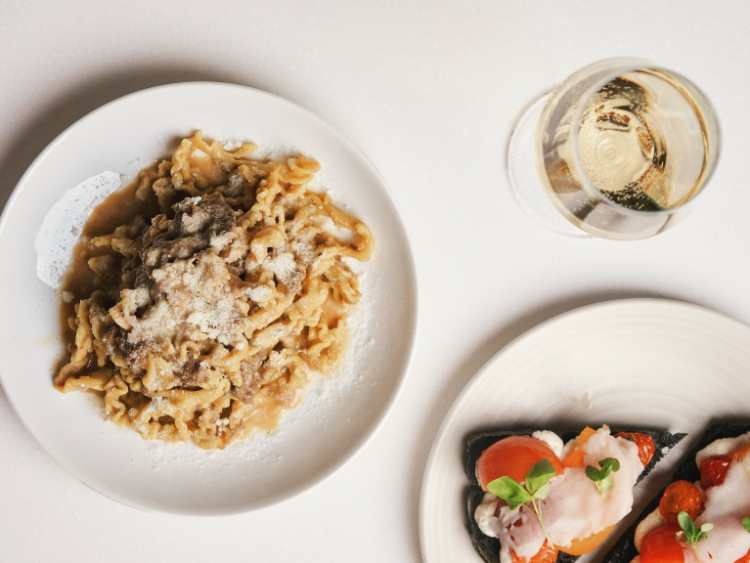 Spagnoletti slider image