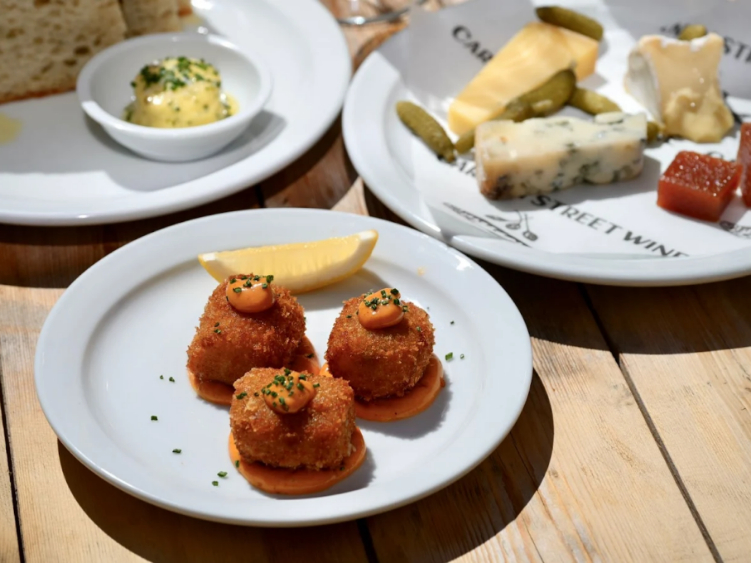 Carmen Street Wine slider image