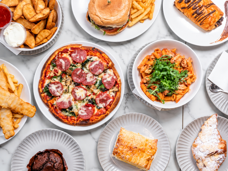 Luxe 8 Pizza & Bar slider image