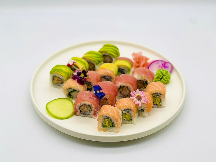 Love Sushi & Ramen - Angel slider image