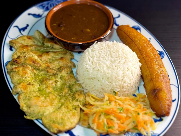 Delicias Colombianas - La Placita slider image