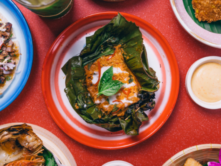 Red Spoon Thai slider image