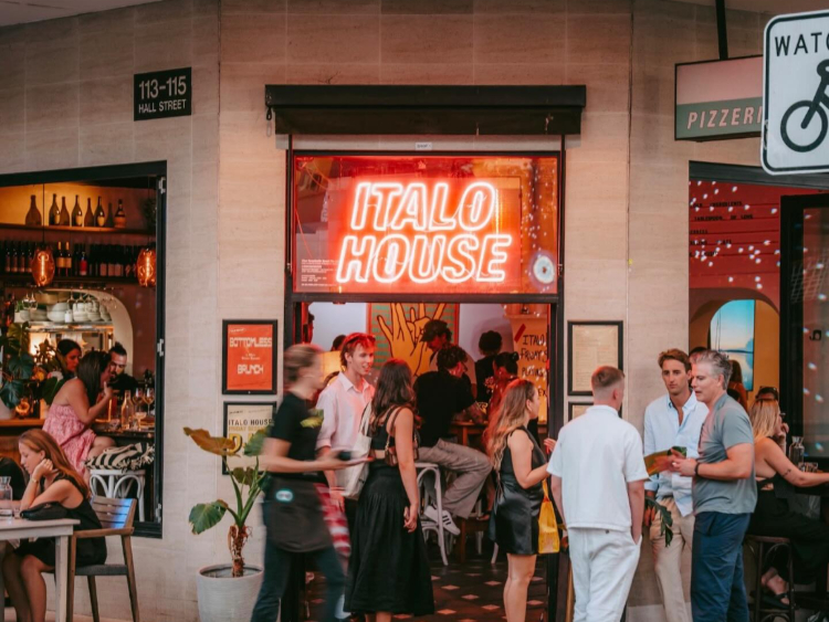 Italo House slider image