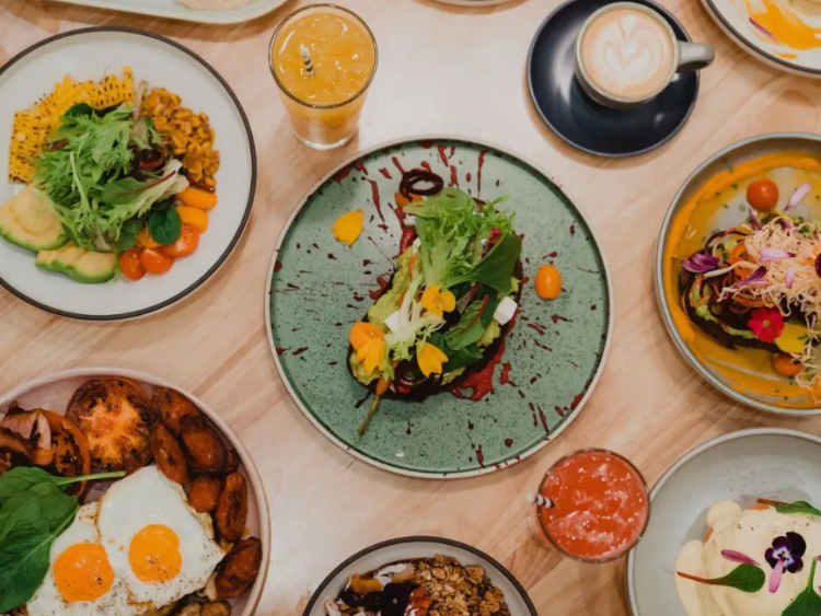 RÜH Espresso Bar slider image