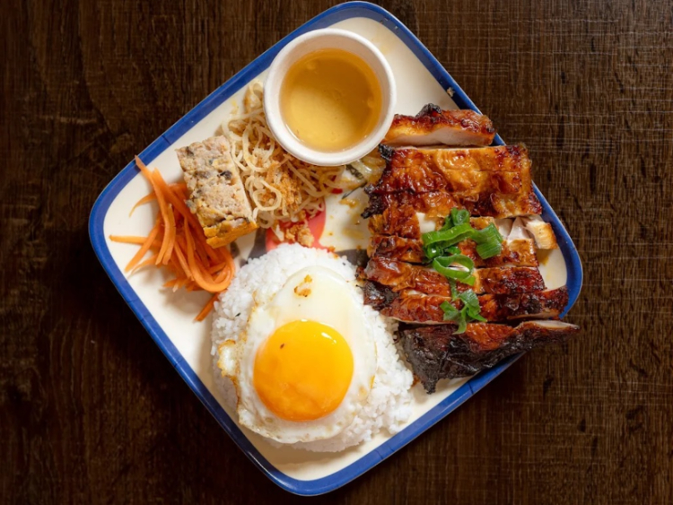 Saigon Square slider image