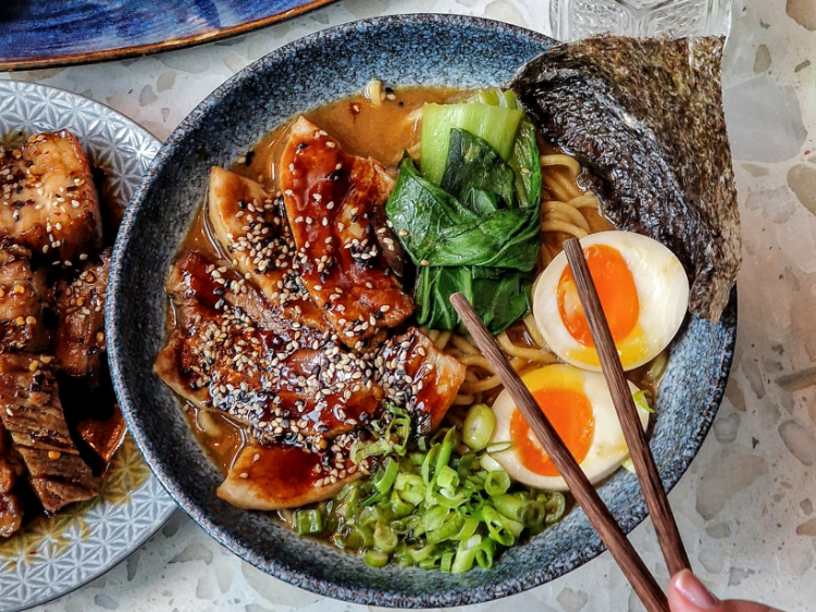 Suki Suki Street Food & Bar slider image