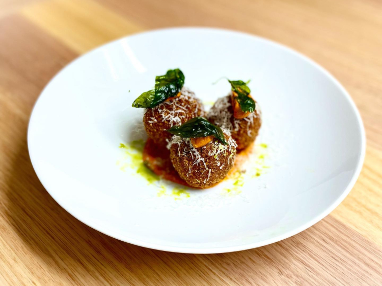Birdsong Restaurant slider image