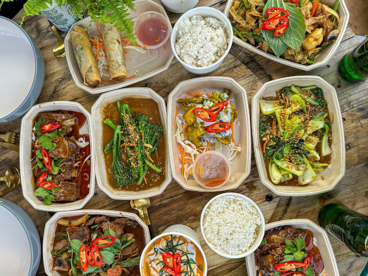 Gorilla Thai - Fishponds slider image