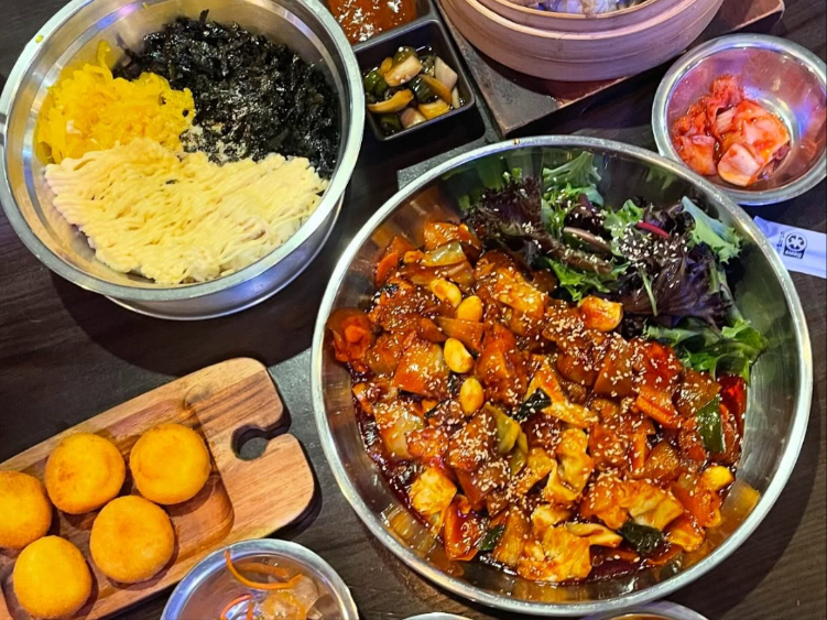 Doma Korean Eatery slider image