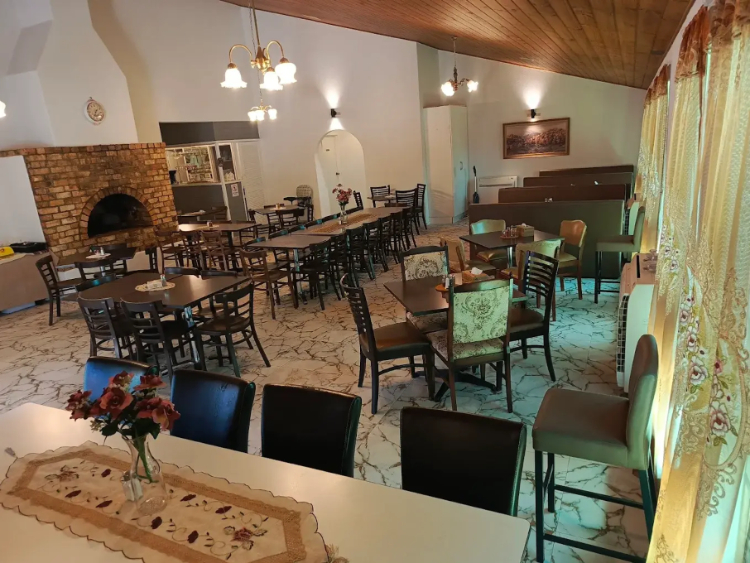 Venoos Restaurant slider image