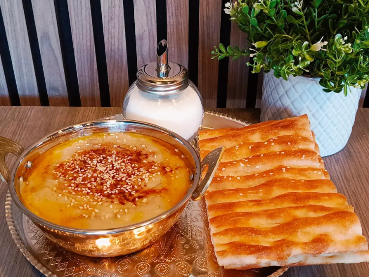 Venoos Restaurant slider image