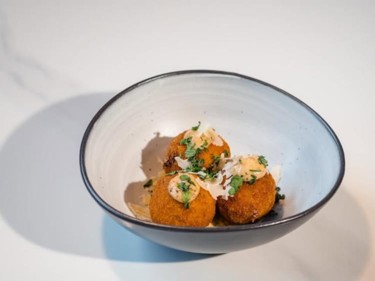 Numa Italian slider image