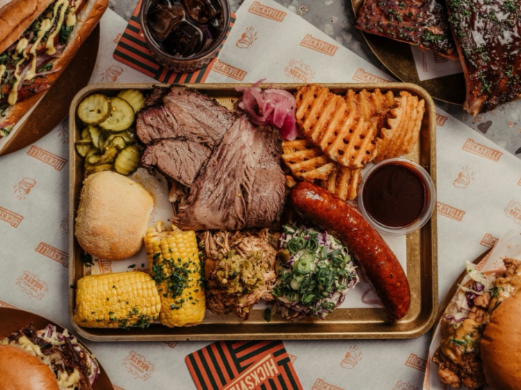 Hicksville Smokehouse & Bar slider image