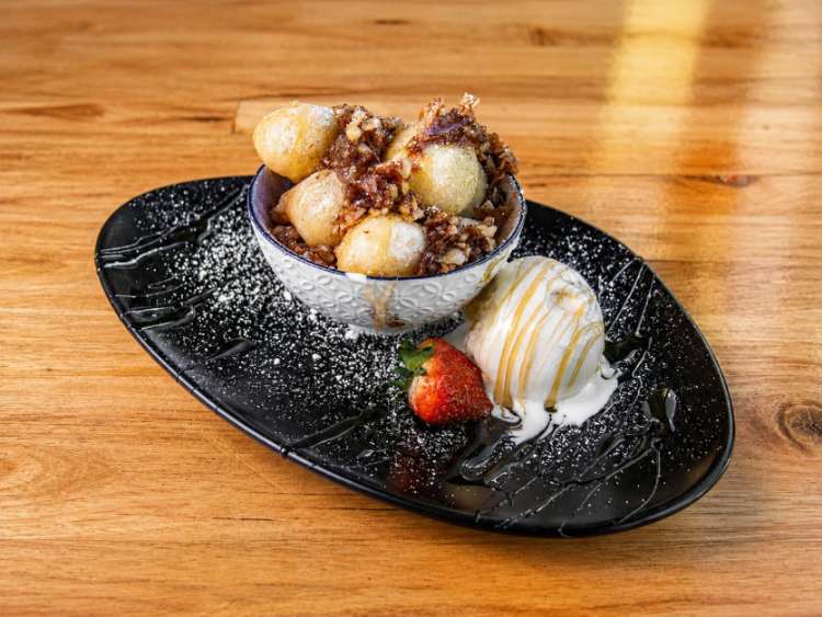 Melissi Loukoumades & Desserts slider image