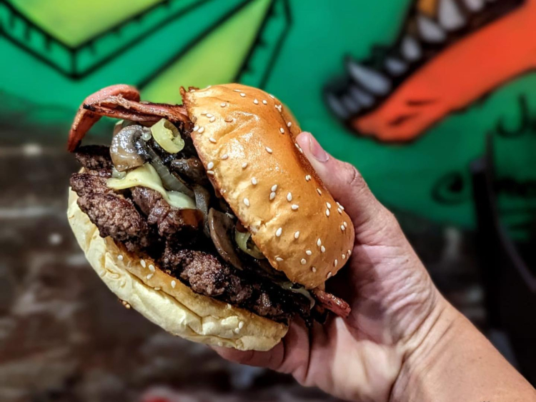 RoyAl's Chicken and Burgers - East Victoria Park  slider image