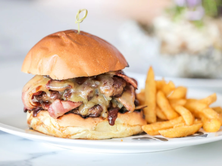 Burleigh Leagues Club slider image