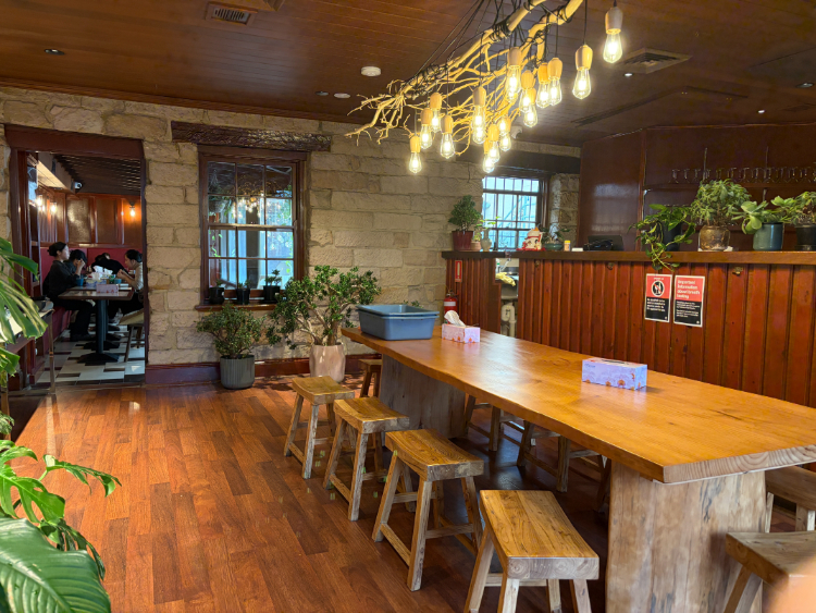 Golden Tree Bistro slider image