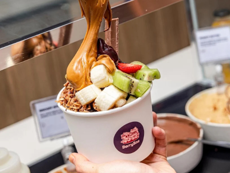 Berry Bae Bowls slider image