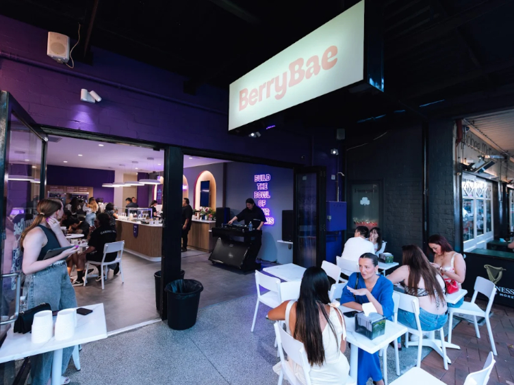 Berry Bae Bowls slider image
