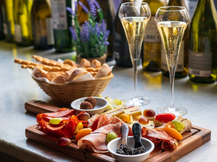 Cecilia's Wine House slider image