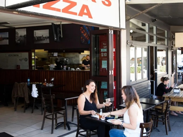 Arthur's Pizza - Glebe slider image