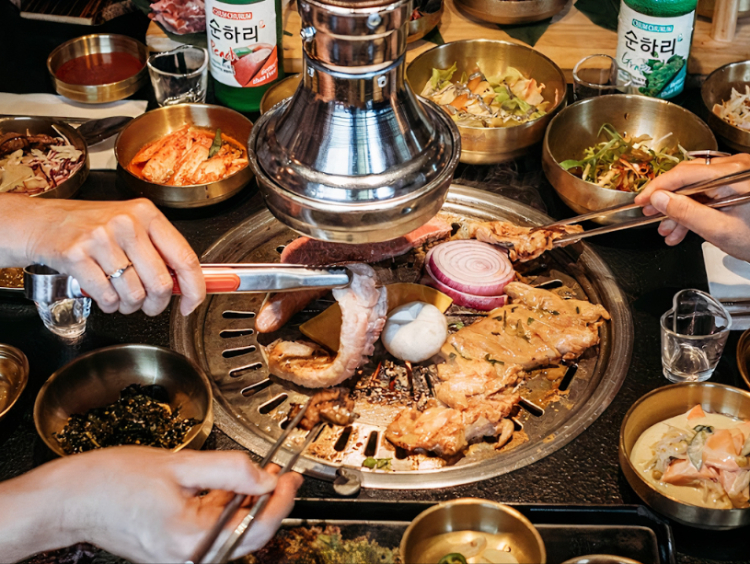 Hanok Korean Fine BBQ Woden slider image