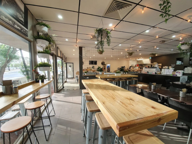 BZ Burger - Holt slider image