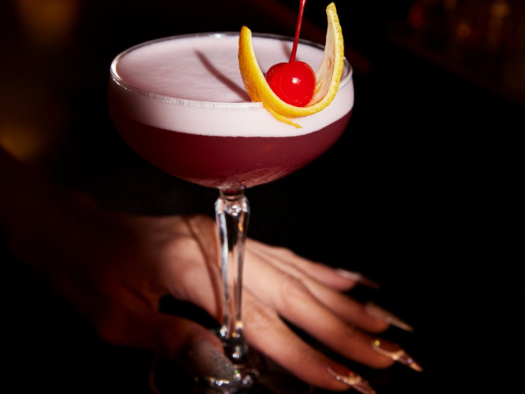 Two Hands Rooftop Bar slider image