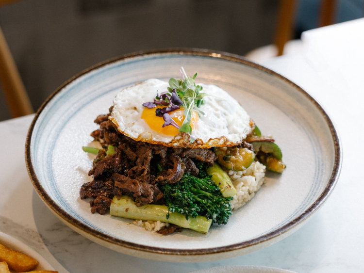 Leaf Cafe & Co - Woden slider image