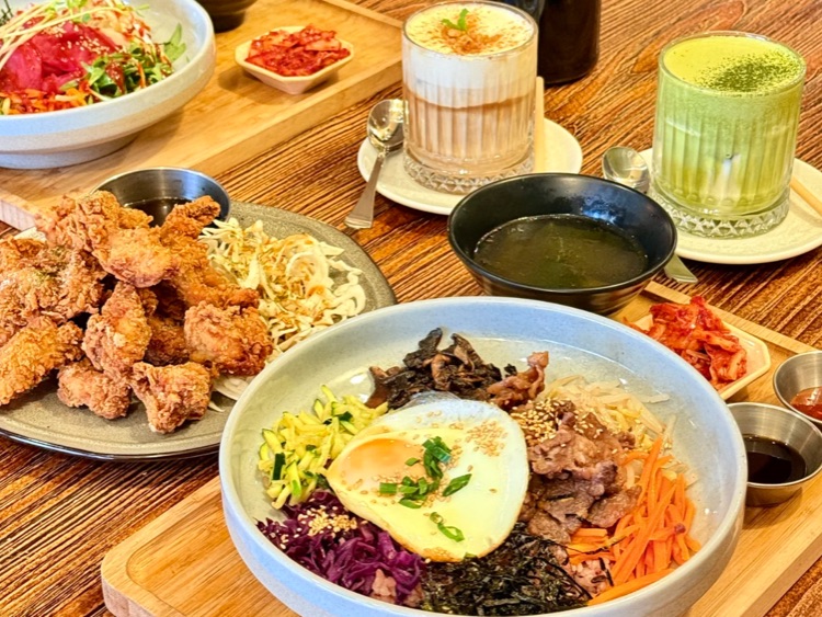 Coffeeing 잉커피 - Korean Eatery & Cafe slider image