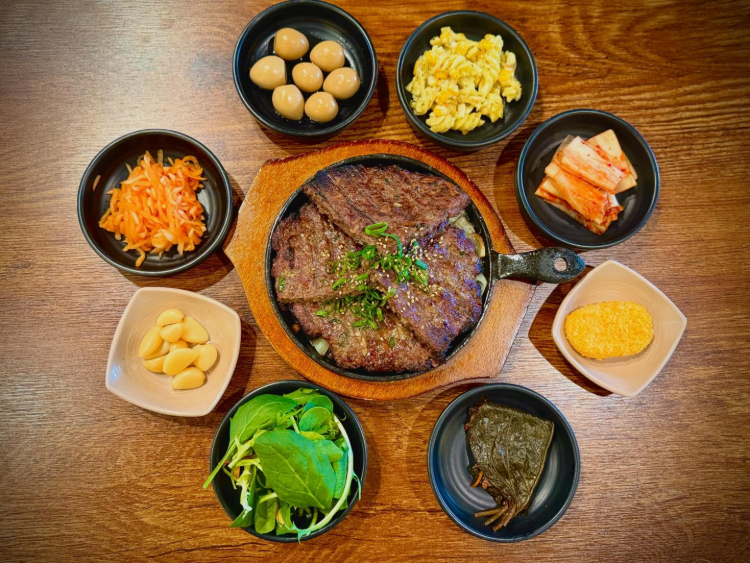 Yoon's Grill slider image