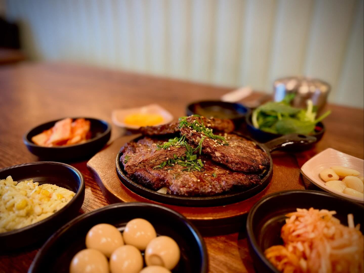 Yoon's Grill slider image