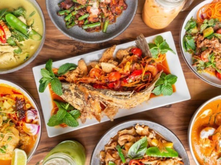 Chom Thai slider image