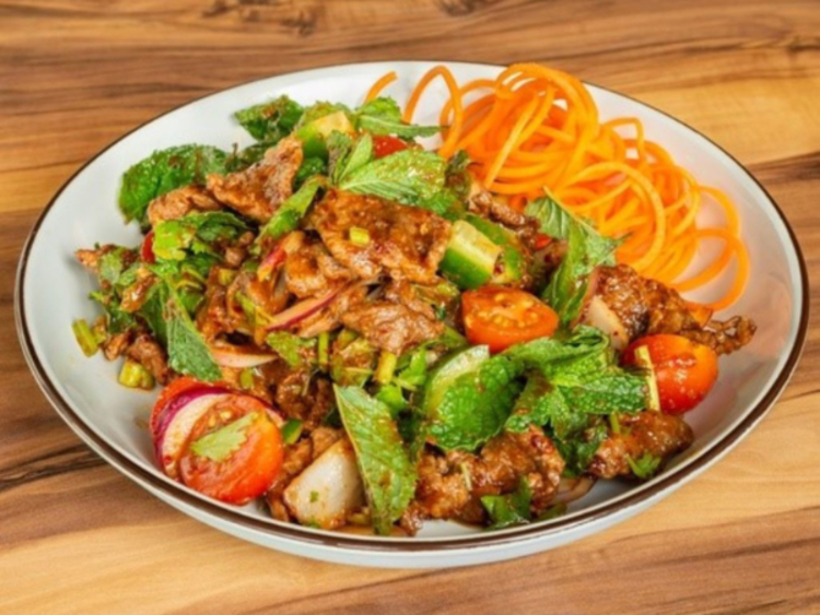 Chom Thai slider image