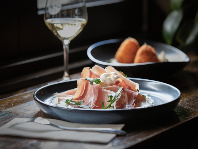 Bay 101 slider image