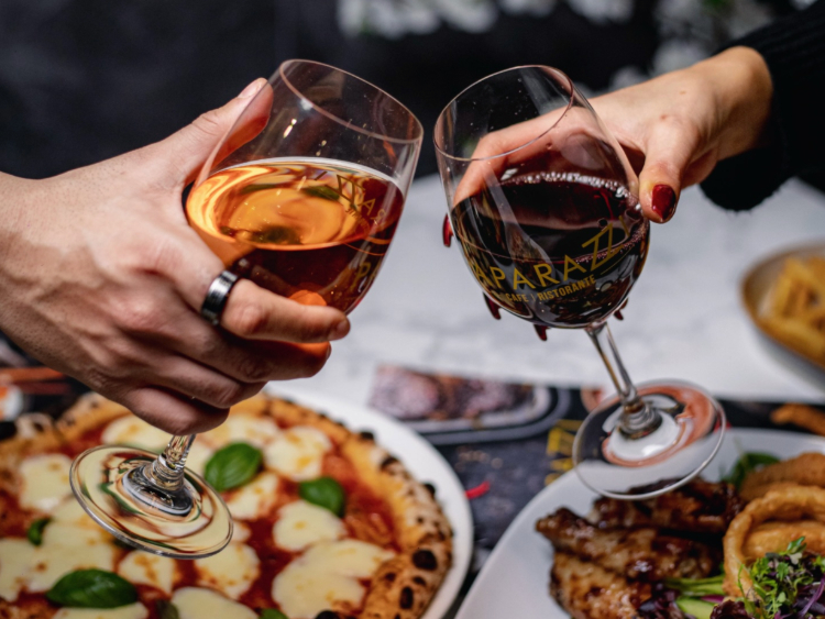 Cafe Paparazzi slider image