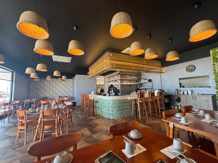 Com Nha Vietnamese Restaurant  slider image