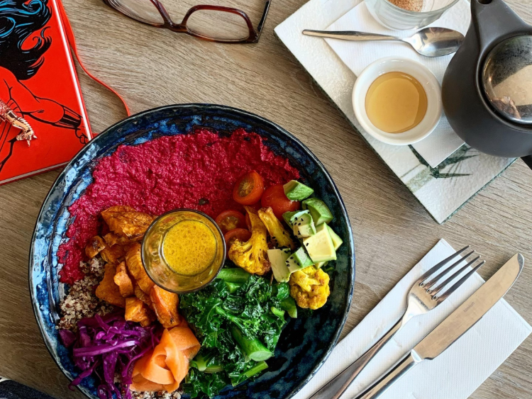 Full Turn Kitchen Bar slider image