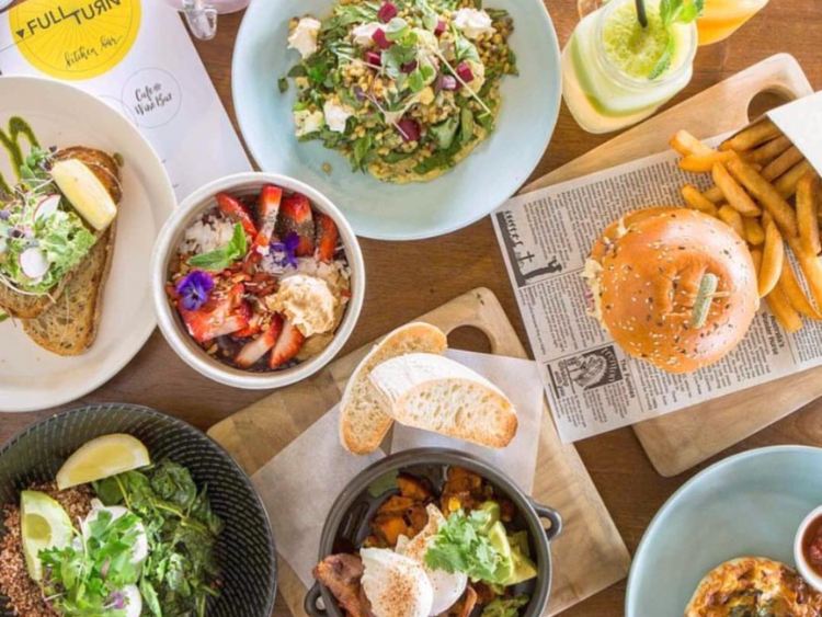 Full Turn Kitchen Bar slider image