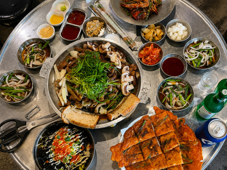 Suliya Korean Pocha x Gogiya Charcoal BBQ - Lidcombe  slider image