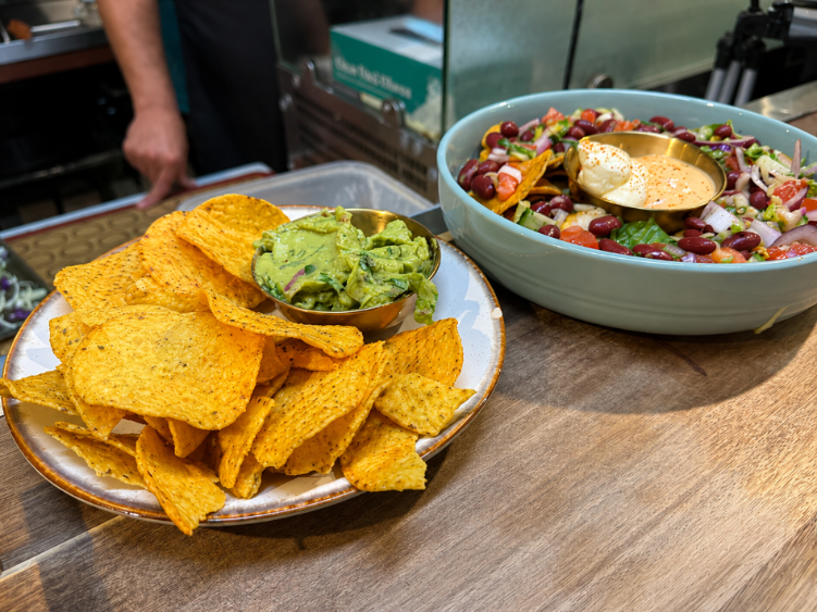 Lovy's Eatery slider image