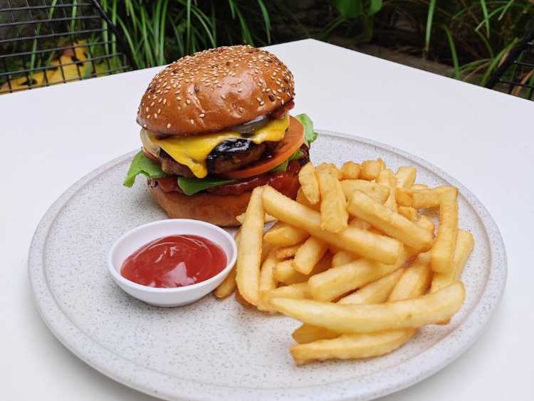 Little Growling Cafe - Tarneit slider image