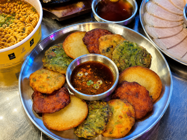 Mirane Foods & Pocha slider image