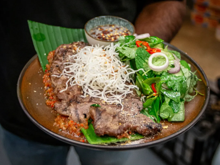 NUNU Fusion Thai slider image