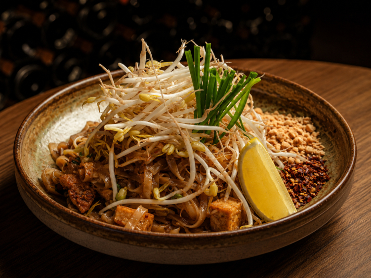 NUNU Fusion Thai slider image