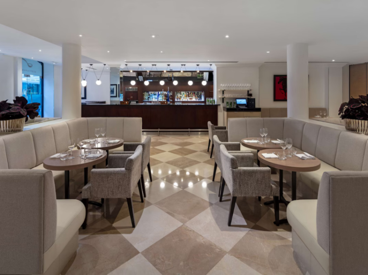 Bloomsbury St Lounge slider image