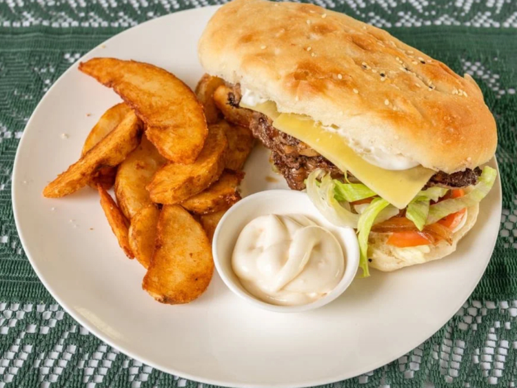 The Pili's Cafe slider image