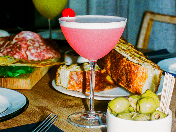 ALFI Bar & Italian Restaurant slider image